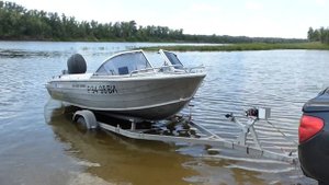 Погрузка лодки на прицеп