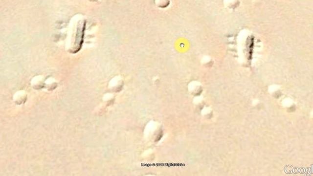 Странные сооружения в пустыне Саудовской Аравии смотреть онлайн