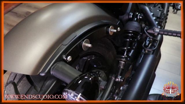 How to install Tomahawk right side leather saddlebag on Scout Bobber® & Bobber Twenty® - ENDS CUOIO смотреть онлайн