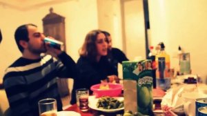 Девушка красиво поет на грузинском
