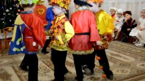 танец 12 месяцев