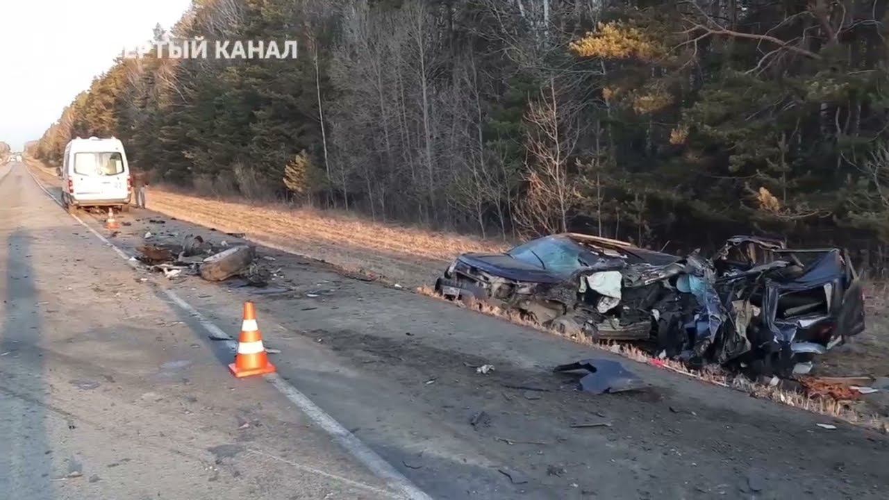 УАЗ выехал на встречку и Форд завалило щебнем. Тройное смертельное ДТП под Богдановичем
