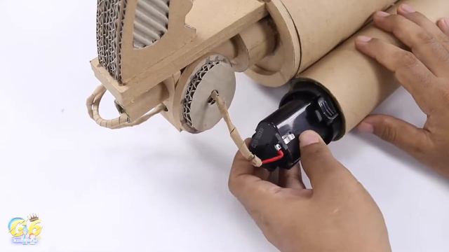 ПОСТРОИЛИ МИНИГАН ПУЛЕМЕТ ИЗ КАРТОНА | Удивительная игрушка из картона смотреть онлайн