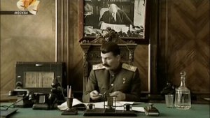 Сталин и время на часах. 6 кадров