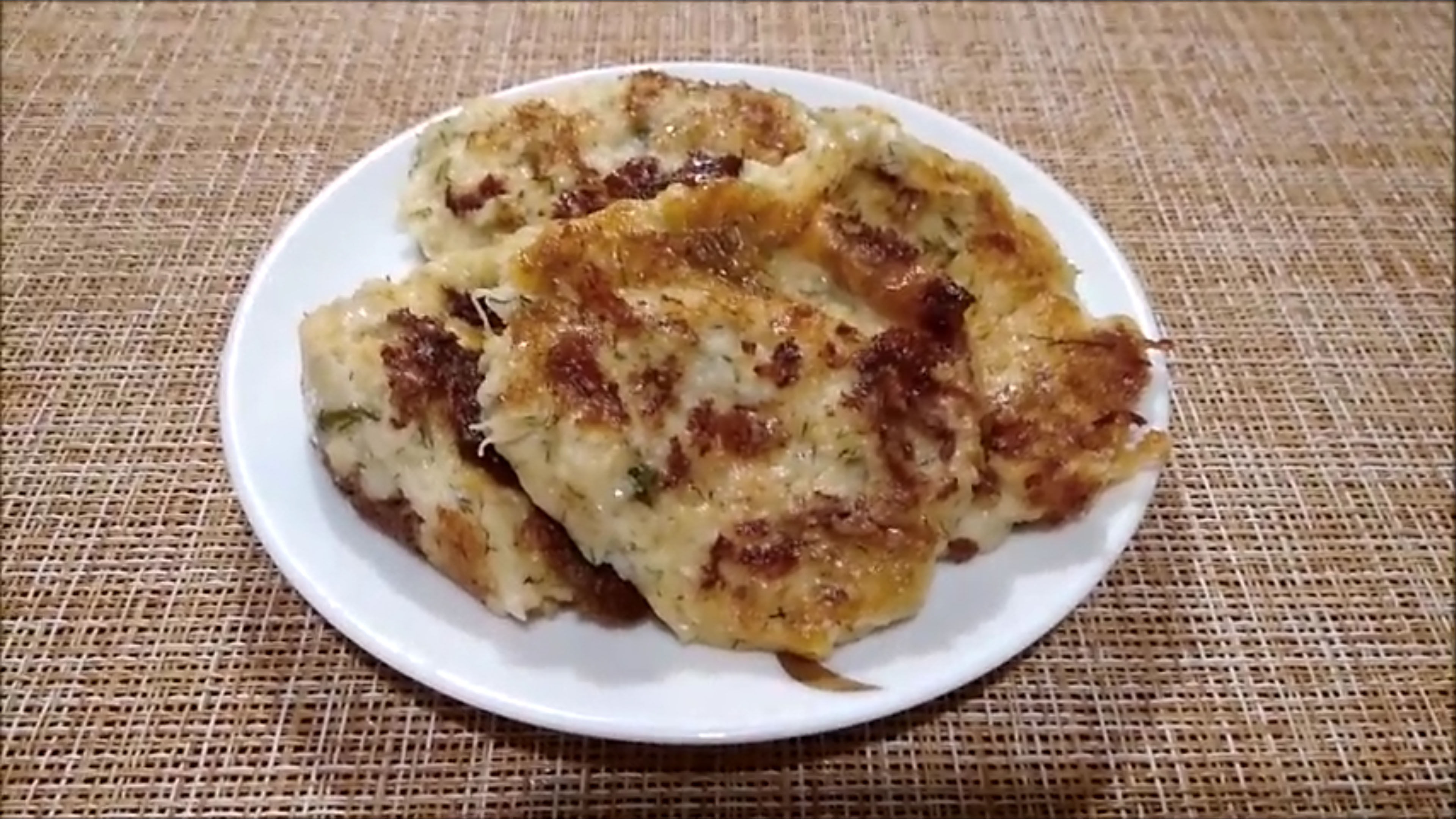 Оладьи из кабачков с сыром.mp4