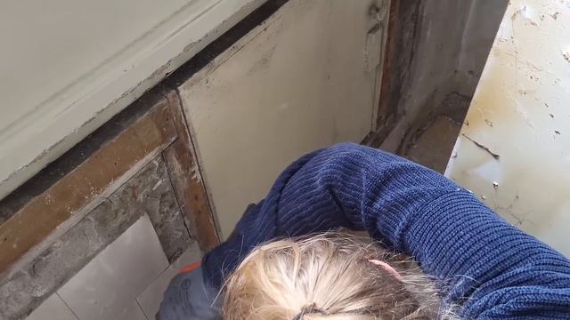 Начинаю ремонт на кухне. Разбираю и выбрасываю старое ВСЕ. смотреть онлайн