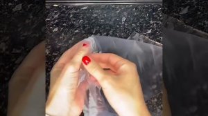 Покажу лайфхак как легко открыть фассовочный пакет.mp4