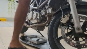 Honda VTR 250 engine oil | oil filter changing