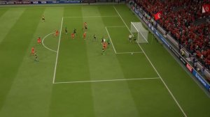 FIFA 19 как забивать с угловых