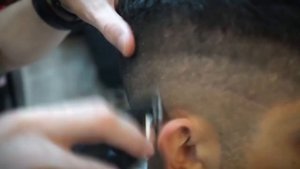 Самая популярная мужская стрижка 2018 | FADE | Как достичь плавного перехода в стрижке?