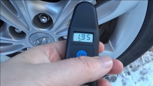 Почему нужно часто проверять давление в шинах зимой?