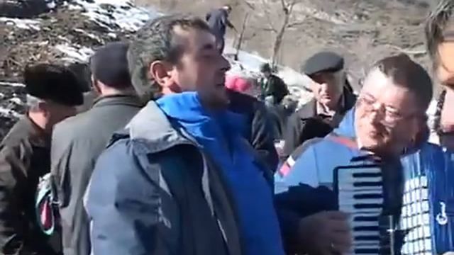 Живой голос и Душевное исполнение в компании горцев ⛰