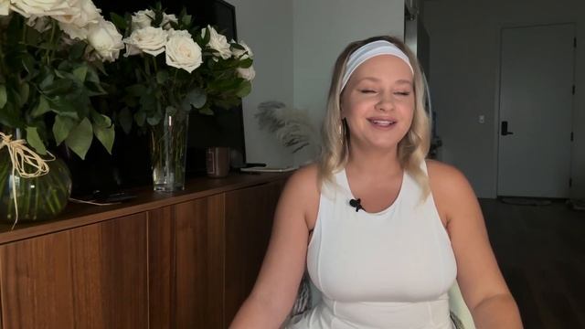 Почему одних женщин задаривают подарками, а на других не хотят жениться, даже если есть общие дети? смотреть онлайн