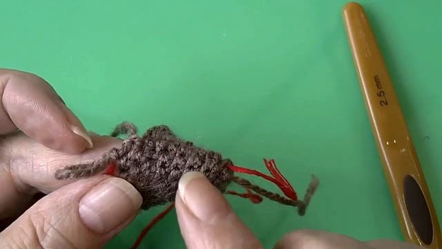 Слон крючком. Амигуруми. Часть 5. Бивни. Хобот.