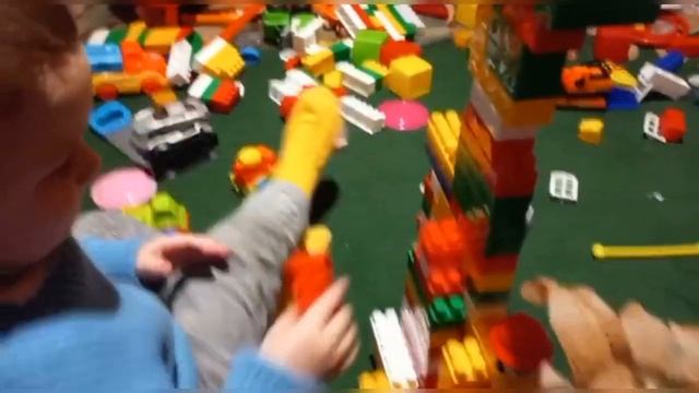 Vlog 18.01.23 Папа убери телефон. Наш сыночек Максим акробат смотреть онлайн