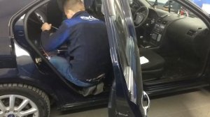 Установка усилителя, сабвуфера и конденсатора в Ford Mondeo