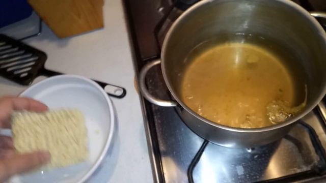 Доширак в Украине. Новая мивина ОБЖОР. Сёма катается с горки как щенок. смотреть онлайн