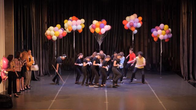 "Приказка за другото овчарче" /по Стефан Цанев/ - Вокално - театрална формация "Врабчета" смотреть онлайн