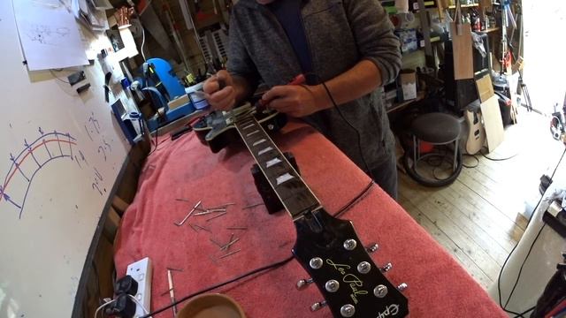 Epiphone Ultra III Les Paul pickup change, re-fret and set up смотреть онлайн
