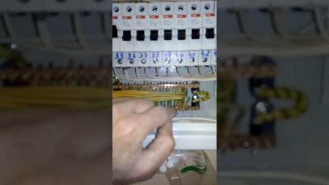 Бюджетный тесный электро щит! смотреть онлайн