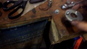 Audi A6 c4 (2.6 ABC) Съемник для крышки шкива компрессора кондиционера.