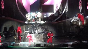 Slipknot - Surfacing @ live in Moscow 29.06.11 («Superball» мочит вверх ногами)