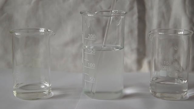 Неугомонный раствор - Занимательный химический опыт! смотреть онлайн