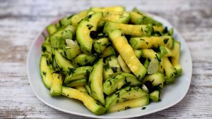Малосольные кабачки. Отличная закуска!