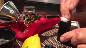 How to recover:repair 4 volt battery from the flashlight? Восстановление аккумулятора от фонаря.