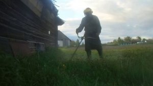 Мотокоса Stihl fs 130 наваливает.