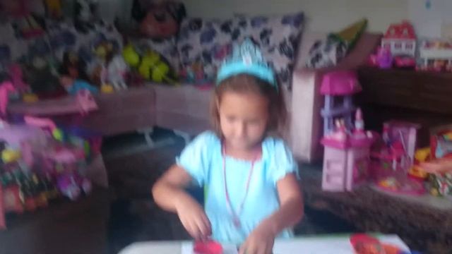 Пальчиковые краски ?. Рисуем картины. Краска для пупса ??Видео для детей. Игра для детей смотреть онлайн