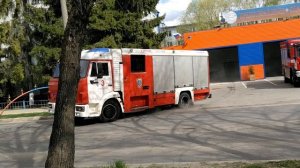 Пожарные машины помчались на вызов г.Калуга 22.04.23 АЦ 2.0-40 АЦ 3.2-40/4