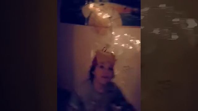 Варя Собко в роли артиста цирка)