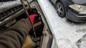 Ставим газовые упоры капота Газель.
