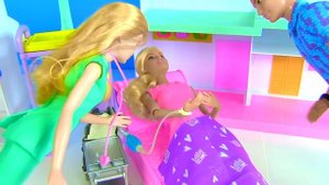 СЕМЕЙКА КВИН БИ Куклы Лол Сюрприз! Мультик про пчёл на даче у Барби!