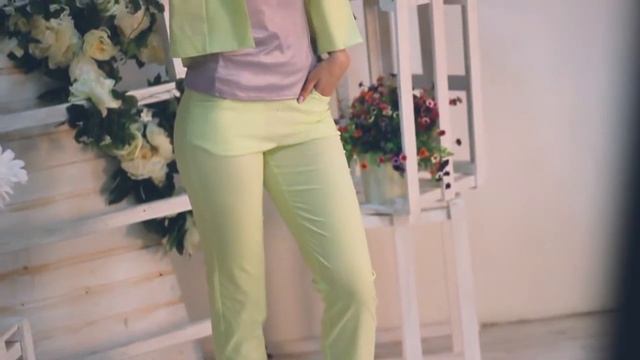 Круизная коллекция женской одежды 2017. Комбинезоны, костюмы, жакеты, брюки цвета: пейсли, гринери смотреть онлайн