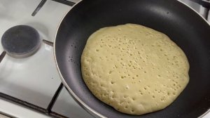 Толстые блины на воде с жаренным луком