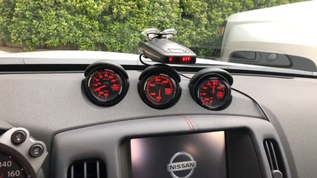 Defi Red Racer Gauges in 2018 Nissan 370Z Nismo смотреть онлайн