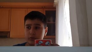 у меня в холодильнике таракан