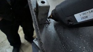 ремонт оторванных  креплений обшивки ВАЗ 2110