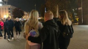 пранк обнимаю целую / prank