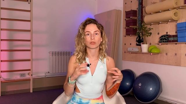 Как перестать сутулиться? В чем отличие сутулости от сколиоза?
