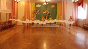 Танец "Ромашковое поле" в детском саду