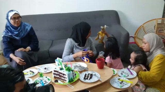 Zayra 3rd birthday kenduri di Acacia Park.(2) смотреть онлайн