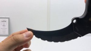 Опасный зубастый керамбит