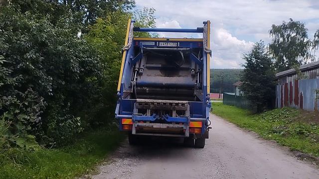 Мешают выполнять ихнию работу. смотреть онлайн