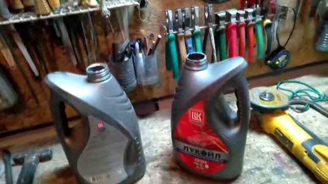 НИКОГДА НЕ МЕНЯЙ МАСЛО В КОЛЁСА ДАРОМ смотреть онлайн