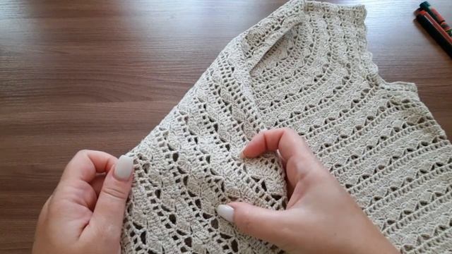 Женский топ крючком из пряжи КУДЕЛЬНИЦА//подробный обзор//особенности вязания//схема в описании смотреть онлайн