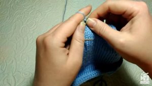 Шапка - бини лицевой гладью