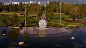 Весна в Китае - озеро Эрхай и гора Цзицзушань в провинции Юньнань